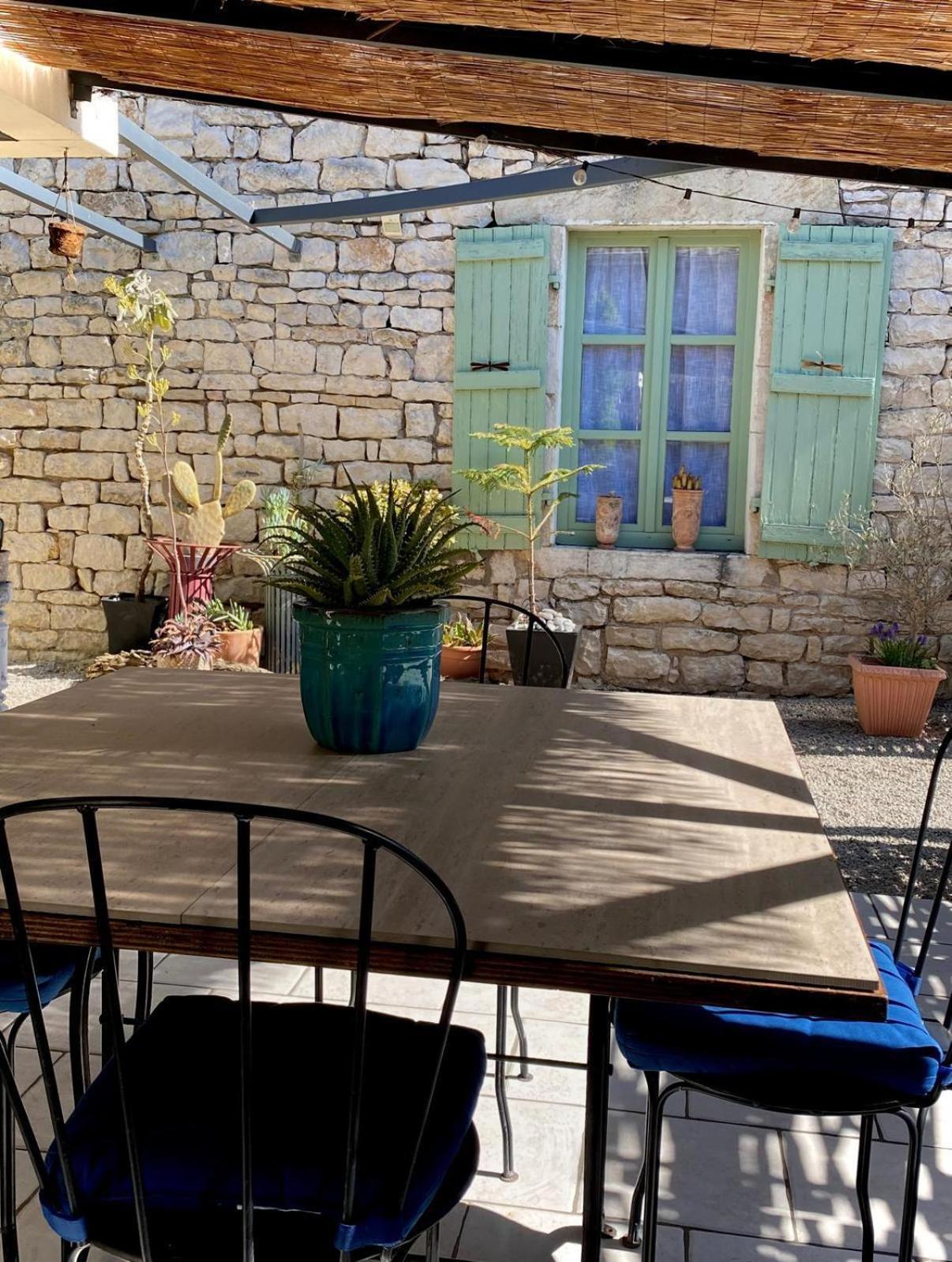 Gite Et Studios Les Barongeres Farges-les-Chalon Exterior foto